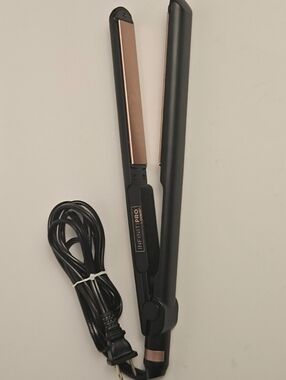 Conair InfinitiPRO Rose Gold Ceramic 1” Flat Iron Hair Straightener